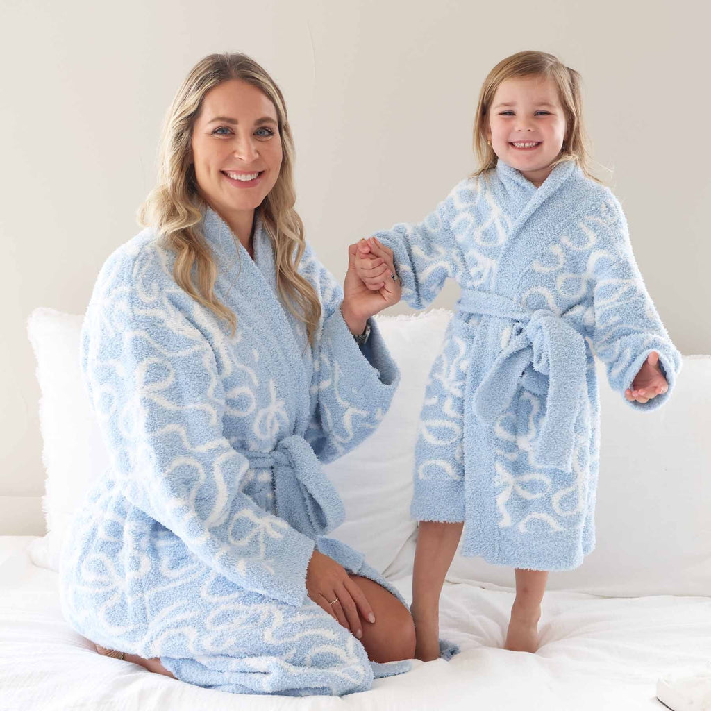 CuddleLaneTM Adult Robe | Blue-tiful Bows