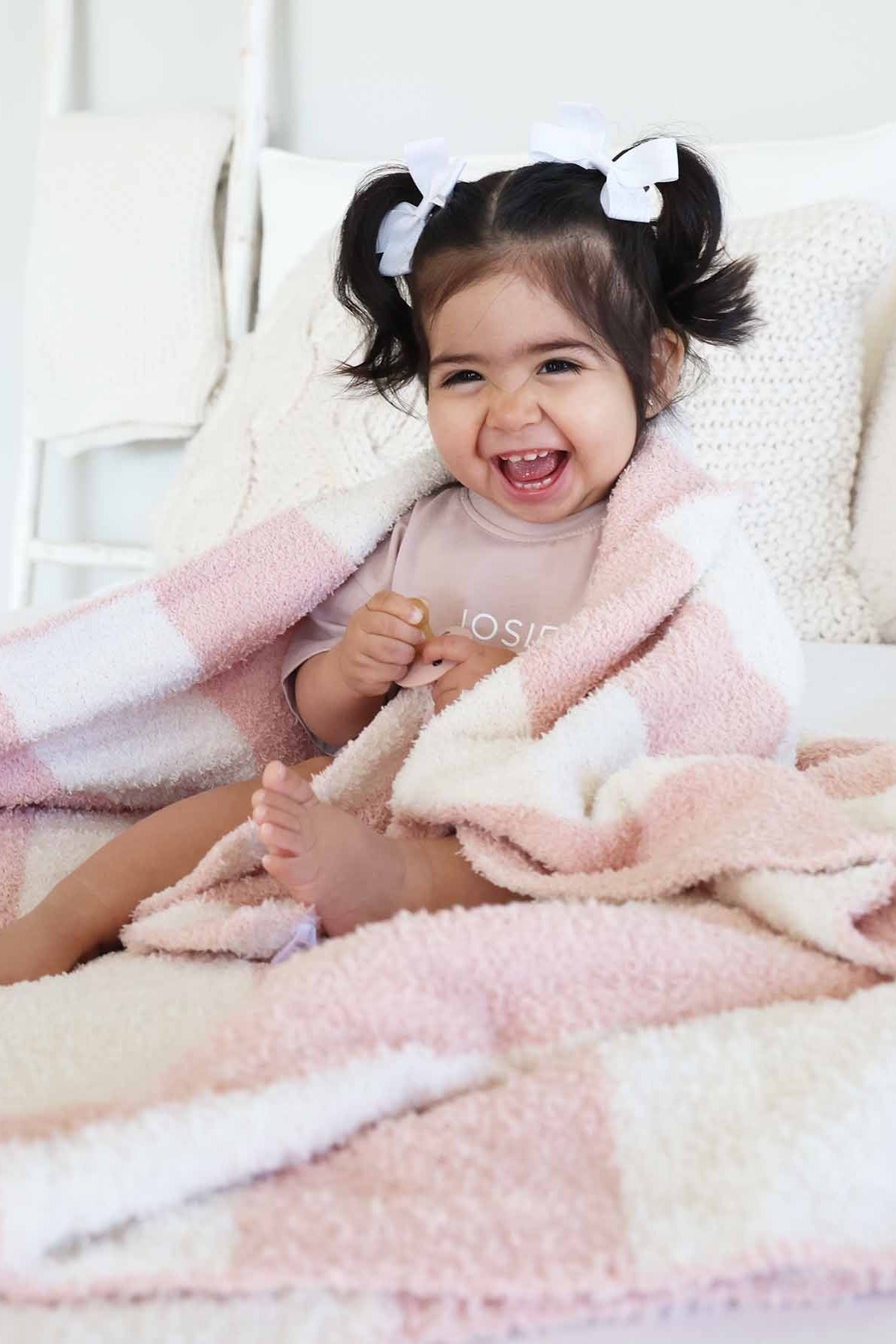 CuddleLaneTM Luxe Blankets | Stripe