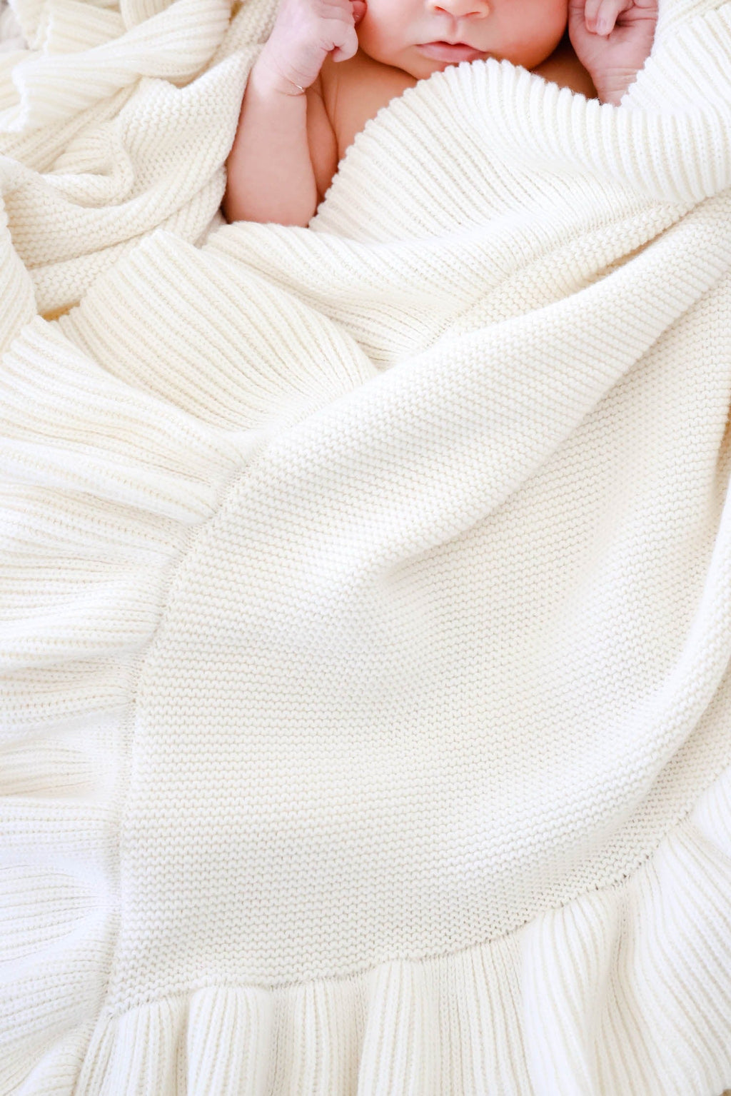 Embroidered Knit Blanket With Ruffle | Ivory