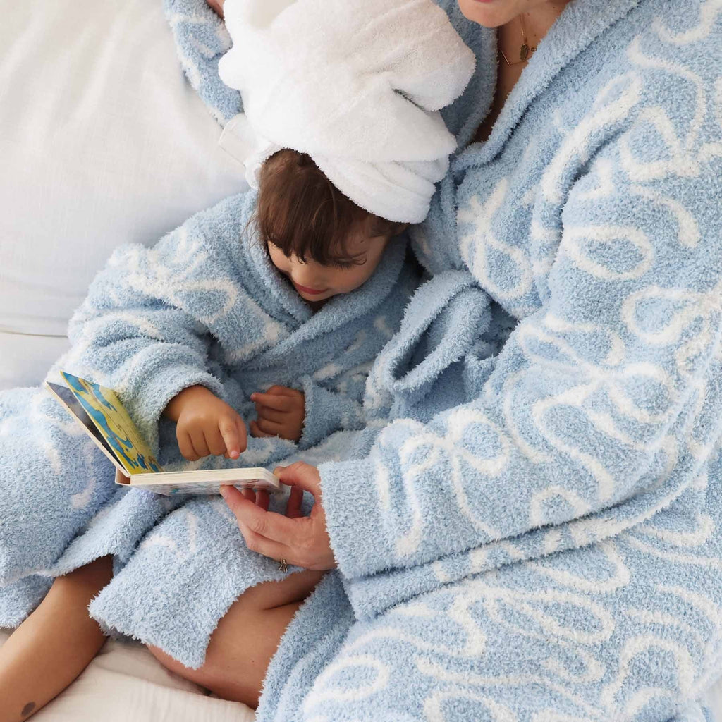 CuddleLaneTM Kids Robe | Blue-tiful Bows