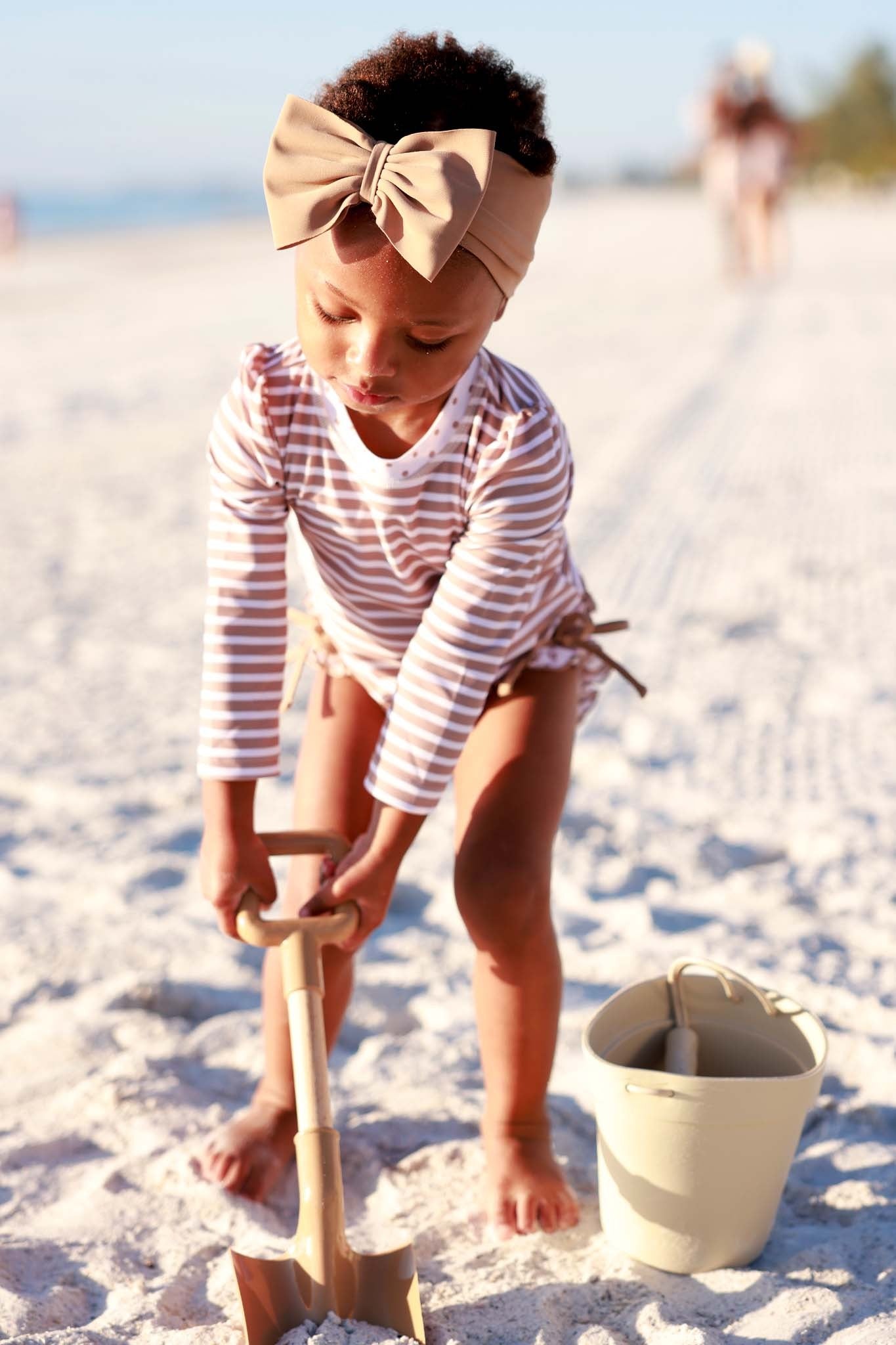 Swim Bow | Sandy Mocha