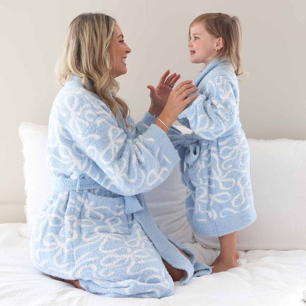 CuddleLaneTM Adult Robe | Blue-tiful Bows