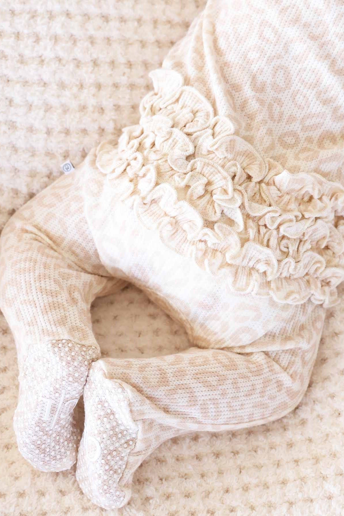 Bamboo Waffle Ruffle Zipper Footie | Lovely Leopard